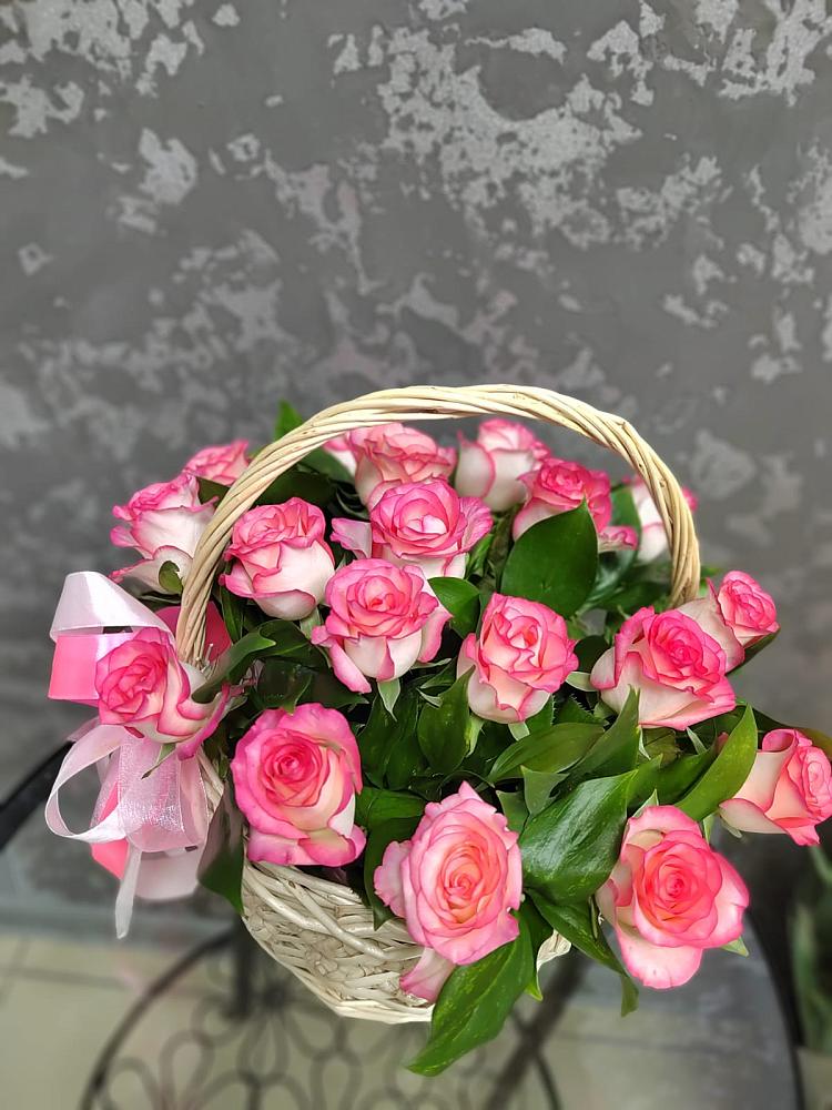 Цветочная композиция из Розы в корзине в Румянцево