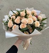 Букет Кремовые розы Латте в Румянцево