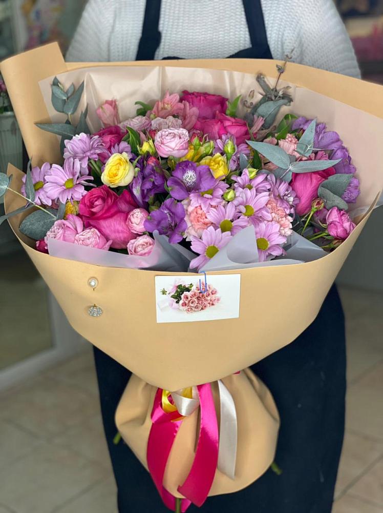 Букет цветов из: Хризантемы, Гвоздики и Альстромерии в Румянцево