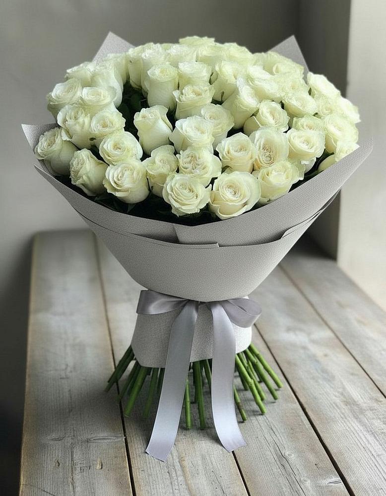 Букет 35 Белых роз в Румянцево