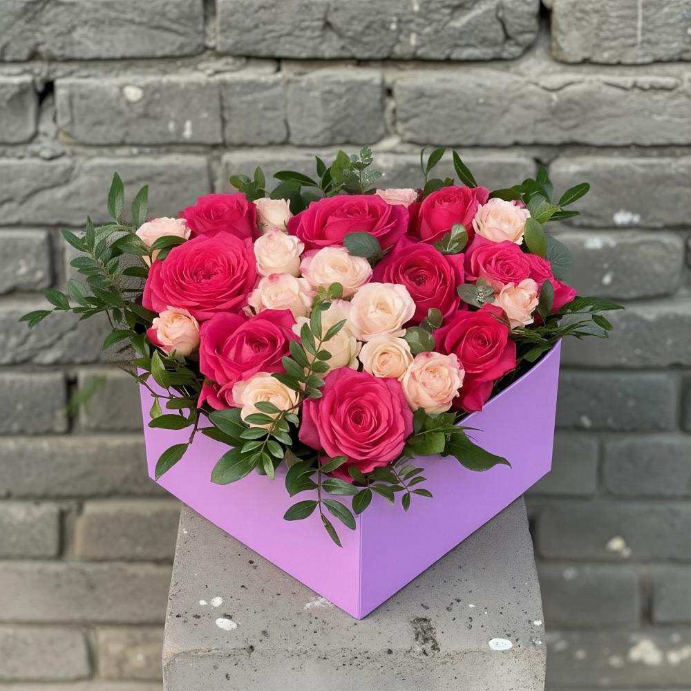 Цветочная композиция из Розы в коробке в Румянцево