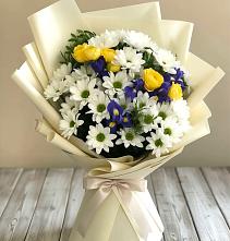 Букет цветов из:  Ирисы, Хризантемы и Розы #REPLACE_PRED# Румянцево