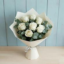 Букет Белые розы в Эвкалипте в Румянцево