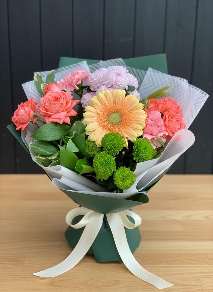 Букет цветов из: Гвоздики, Розы, Герберы и Хризантемы в Румянцево