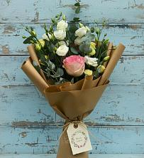 Букет цветов из:  Розы и Лизиантусы в Румянцево