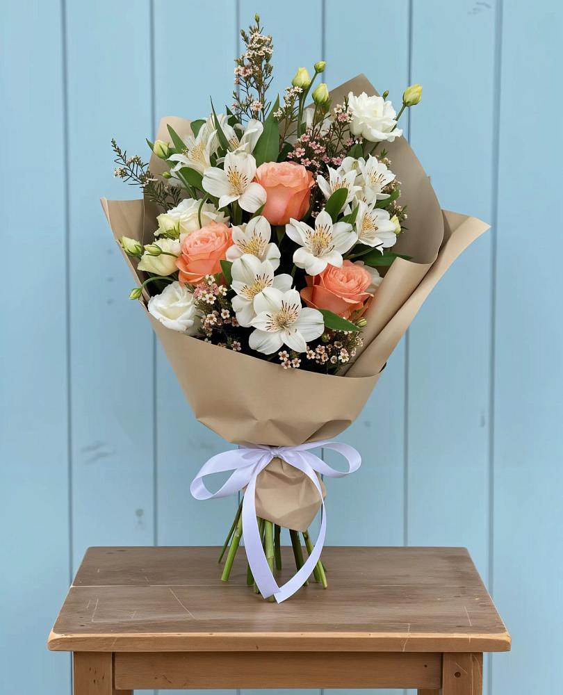 Букет цветов из: Альстромерии, Лизиантусы, Розы и Хризантемы в Румянцево